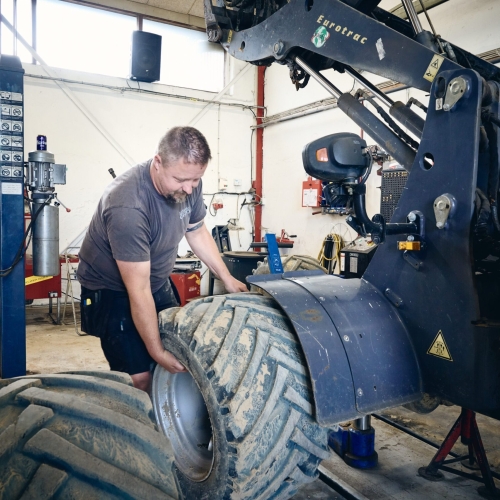 Dækskifte til lastbiler dækservice og dækskift