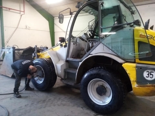 Dækskifte dækskift lastbil service gummiged dæk